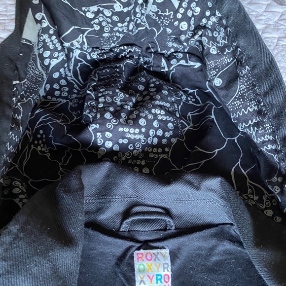 Roxy Juniors mid-weight Coat - Picture 3 of 4